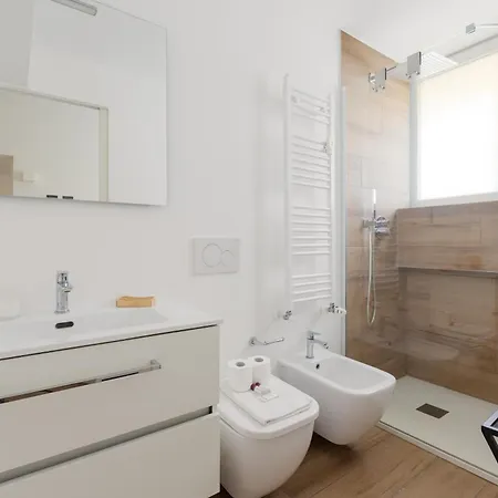 Guesthost - Affori Centro M3 Lovely Милан